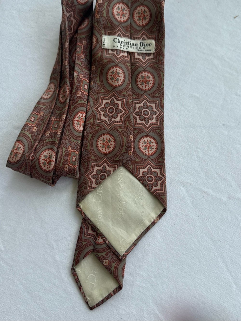 Vintage Christian Dior Unlined Silk Tie No Interlining Medallion Taupe Slim 2.75 - Picture 2 of 6